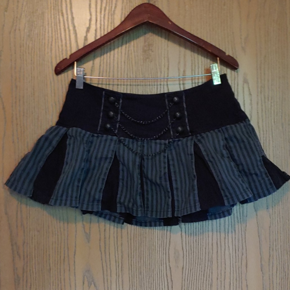 tripp nyc pleated chain miniskirt
